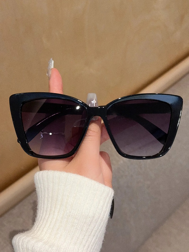 Women Fashion Glasses - Trendy Cat Eye Sunglasses for Women
