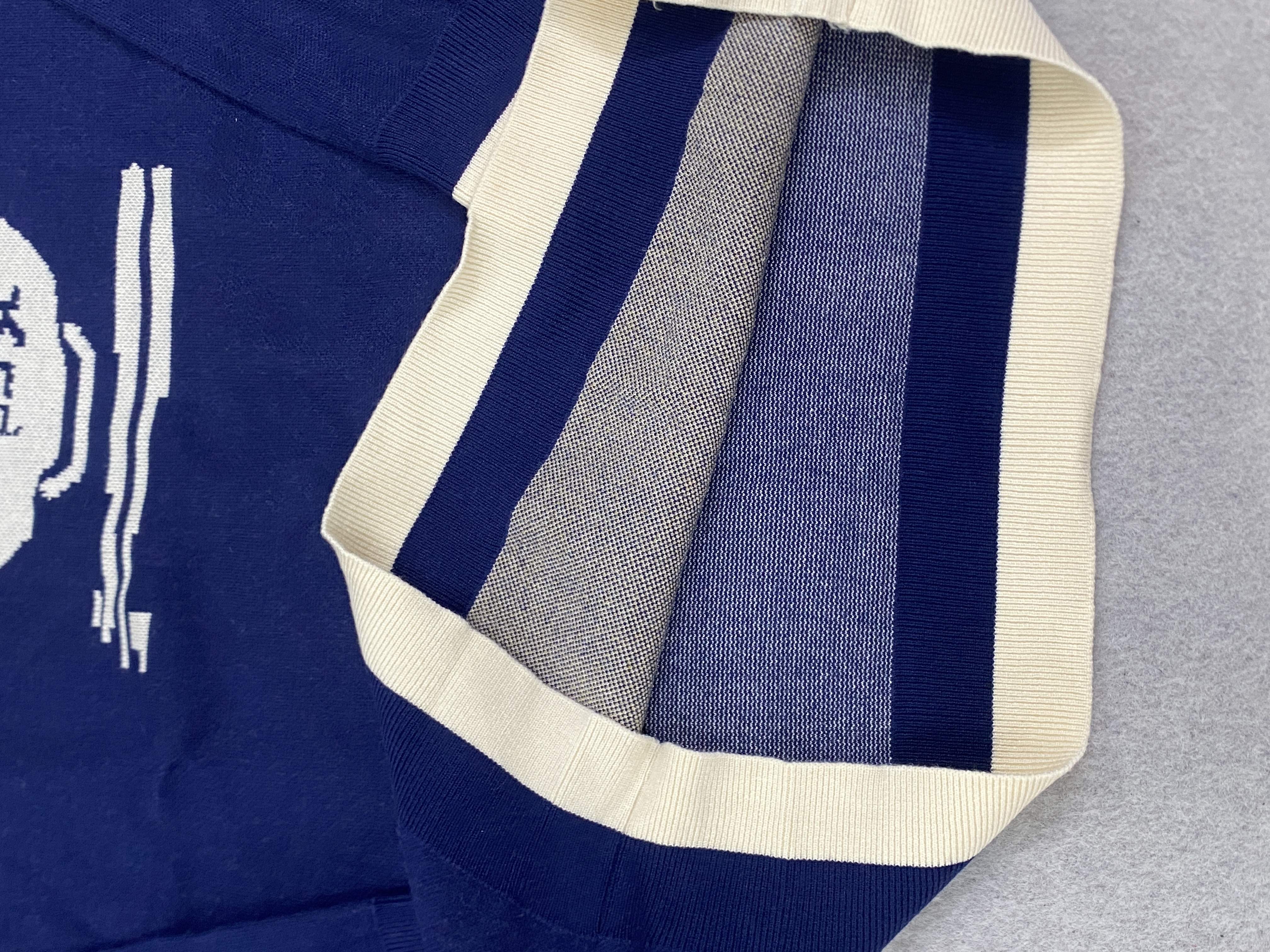 Navy Blue Contrast Cream Rib C - Ribbed Knit Sweater avis et prix