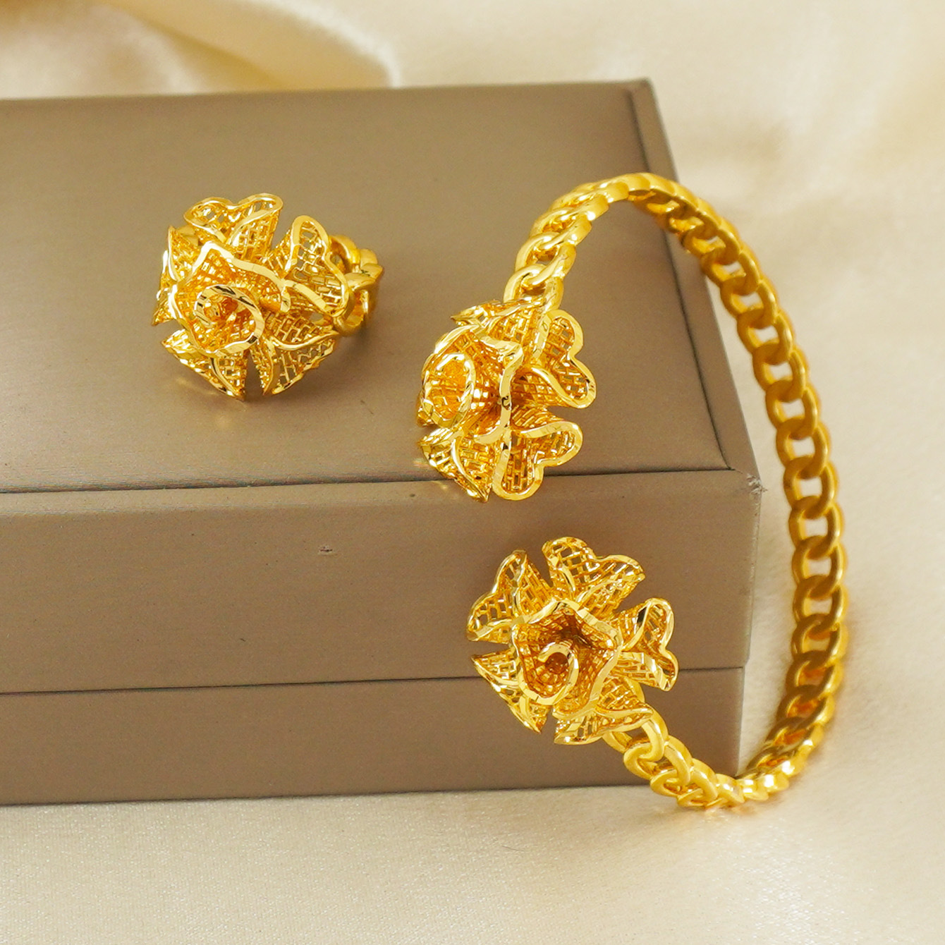 New European Dubai Fashion 24K - Women'S Fashion Rings Gold avis et prix