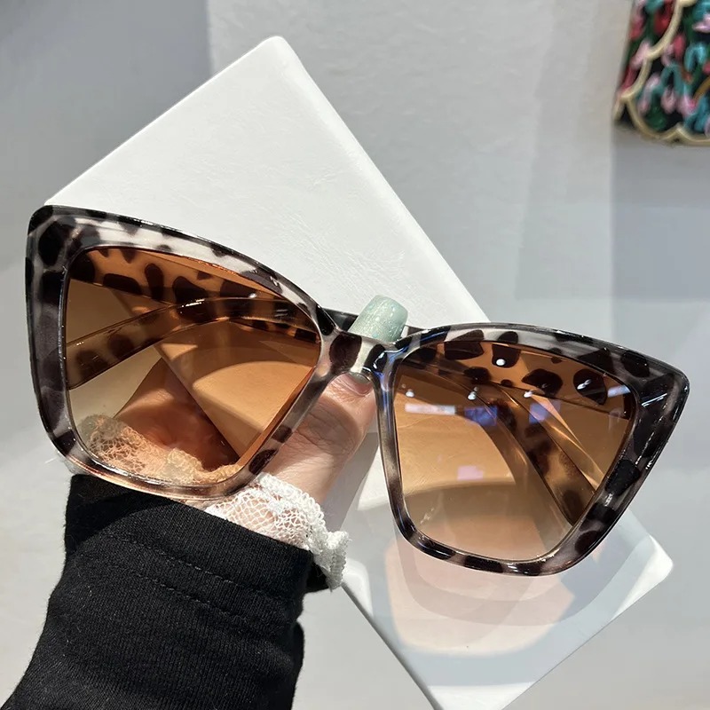 Trendy Cat Eye Sunglasses for  - Women Fashion Glasses avis et prix