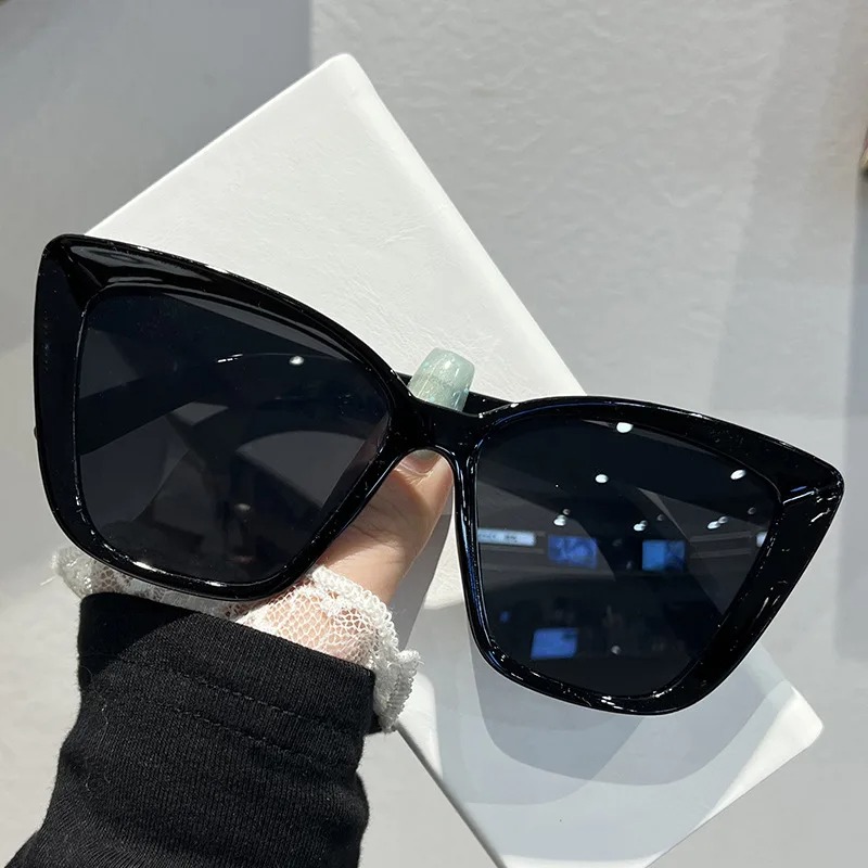 Trendy Cat Eye Sunglasses for  - Women Fashion Glasses avis et prix