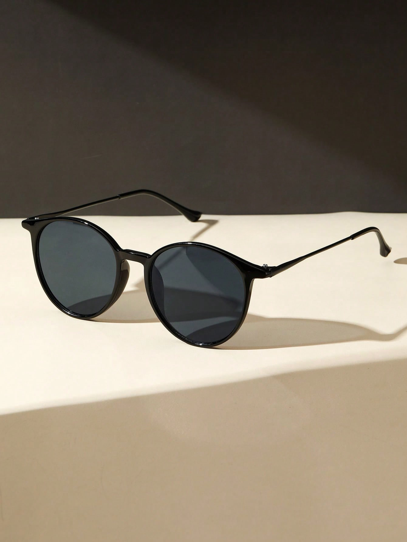1PC Fashion Round Metal Women  - Women Fashion Glasses avis et prix