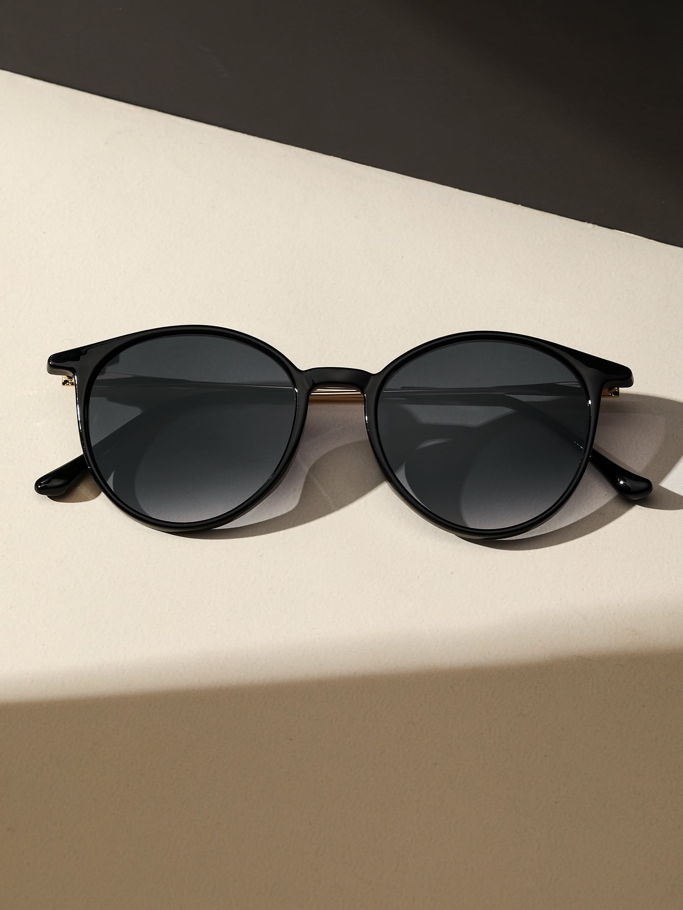 1PC Fashion Round Metal Women  - Women Fashion Glasses avis et prix